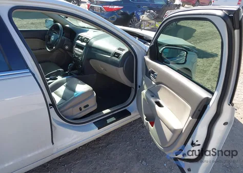 2011 Ford Fusion Sel z USA, uszkodzony, nr VIN 3FAHP0JA1BR309376